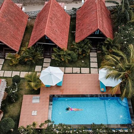 Gayatri Bungalows Batununggul Exterior foto