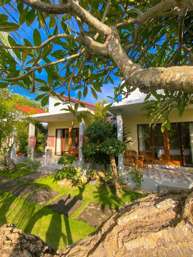 Gayatri Bungalows Batununggul Exterior foto